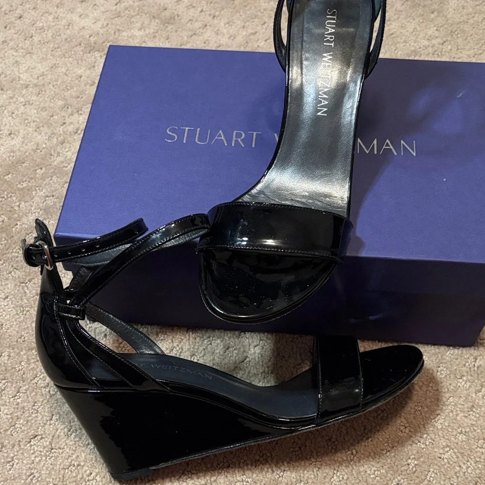 EUC Stuart Weitzman Glossy Black Wedge Heels